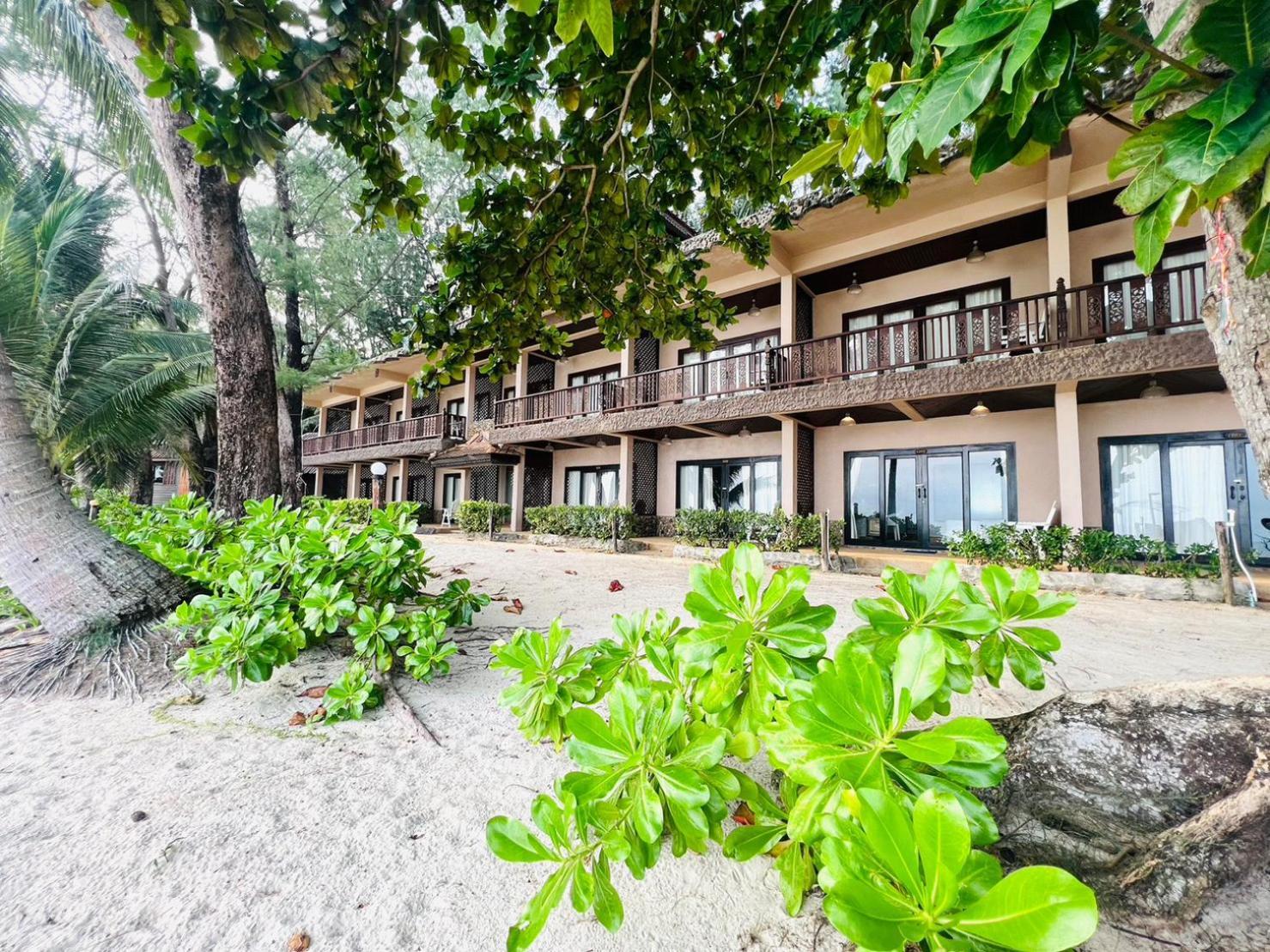 בוטל ביץ' Haad Khuad Resort מראה חיצוני תמונה